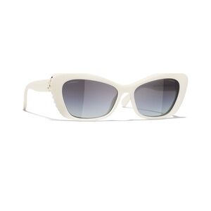 Chanel CAT EYE SUNGLASSES